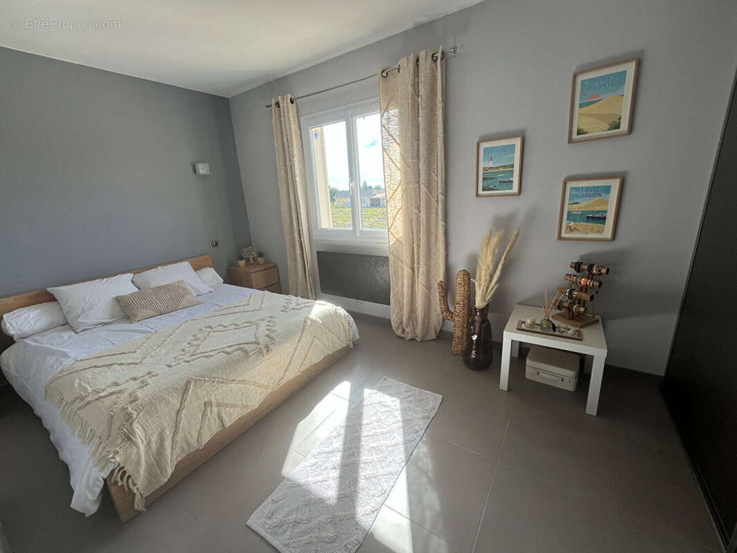 Maison à SAINT-MAGNE-DE-CASTILLON