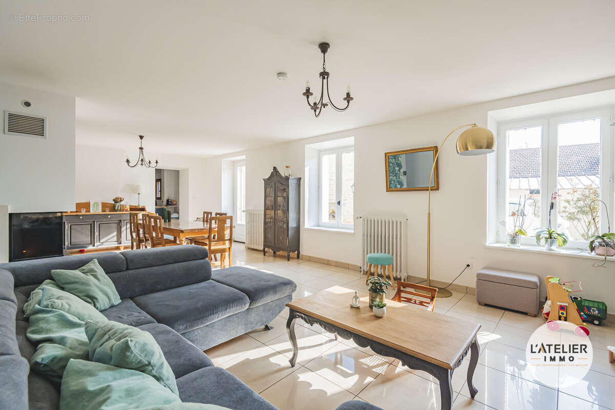 Maison à FAVEROLLES-ET-COEMY