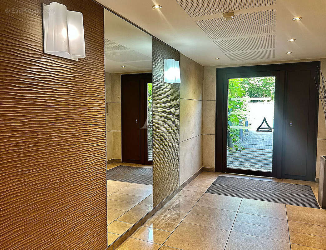 Appartement à LA QUEUE-EN-BRIE