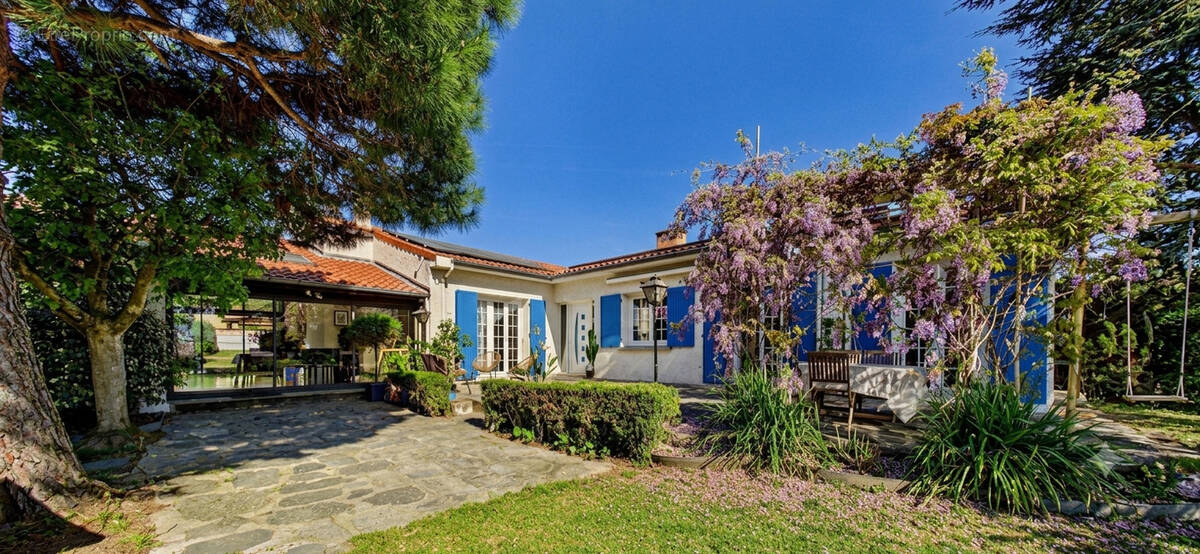 Photo 1 - Maison à CORNAS