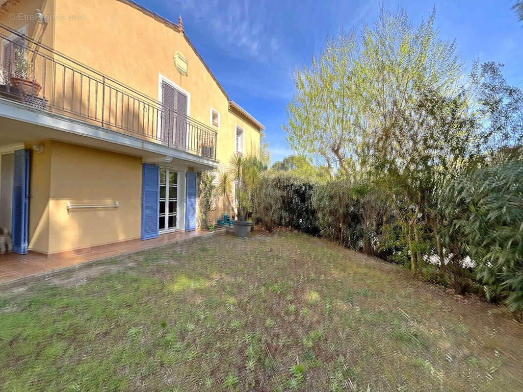 Appartement à SAINT-RAPHAEL