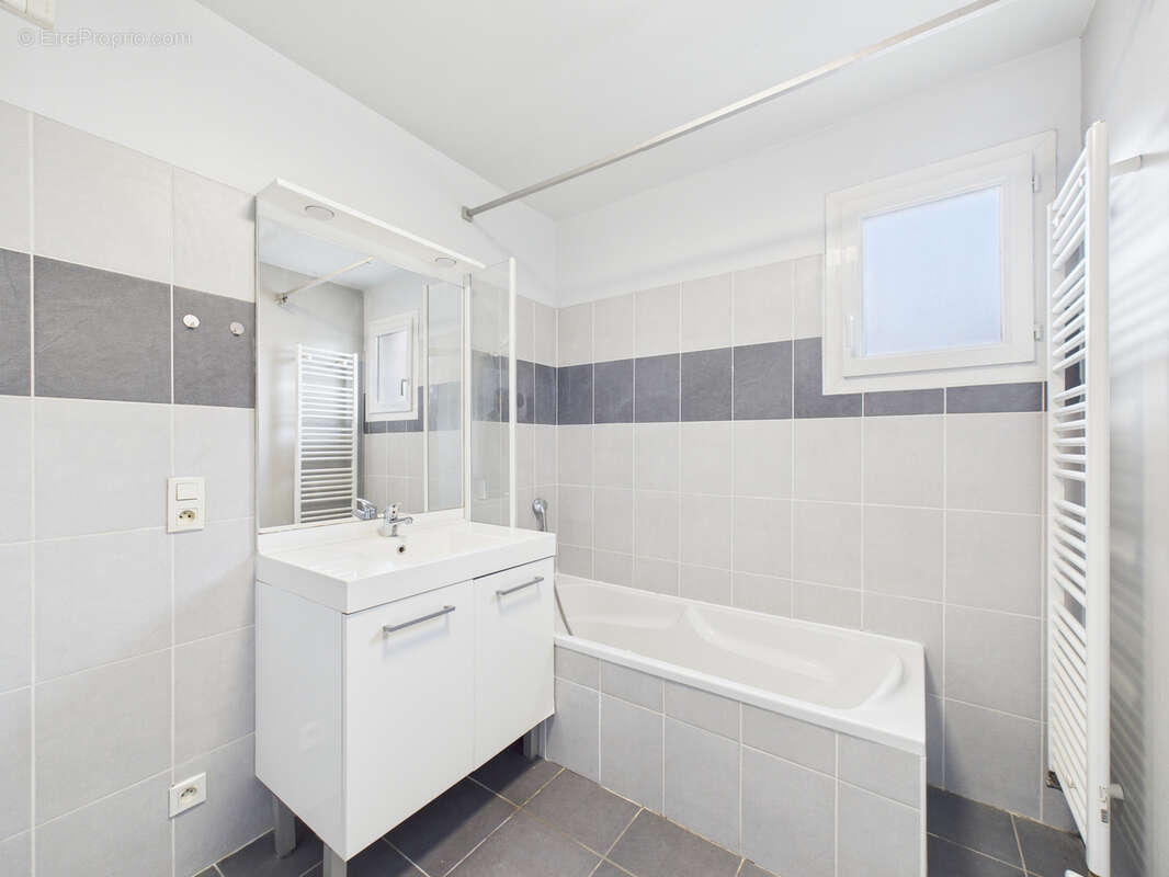 Appartement à COGNIN