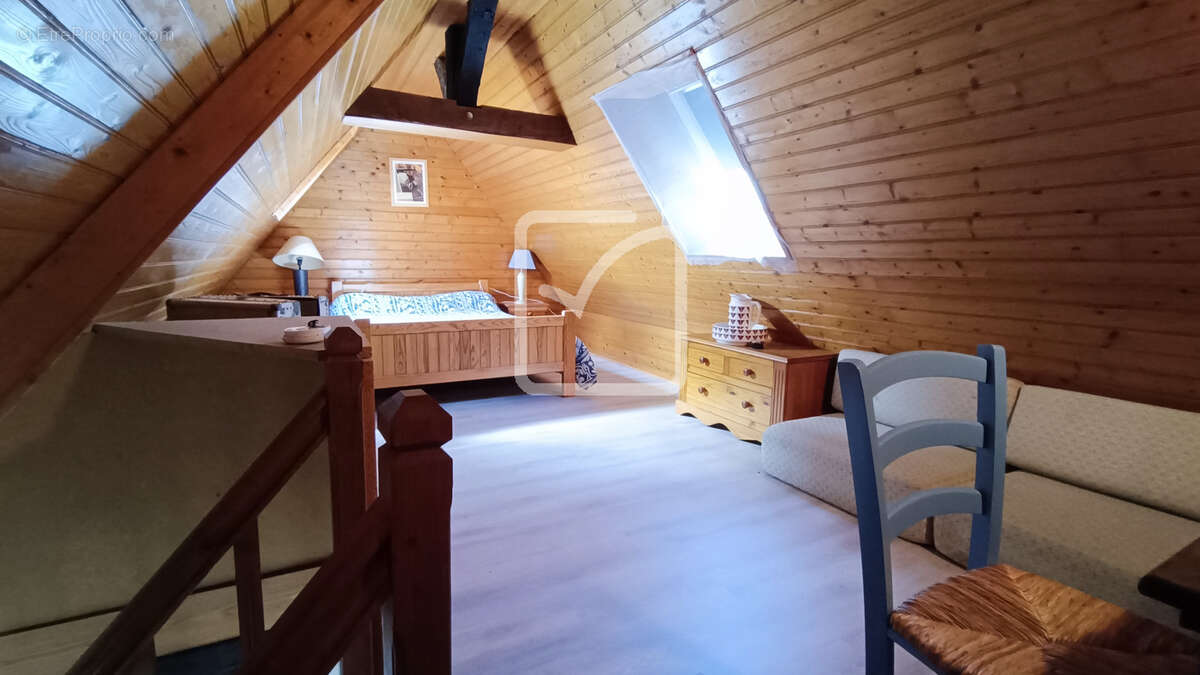 Maison à CUBJAC
