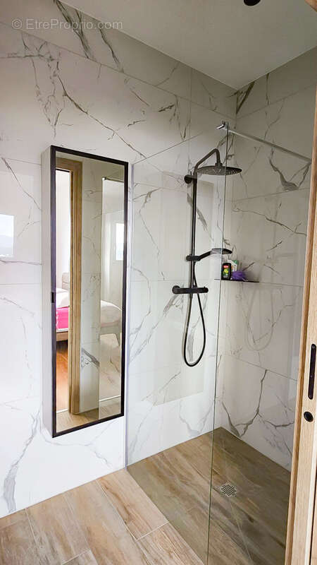 Maison à SALAISE-SUR-SANNE