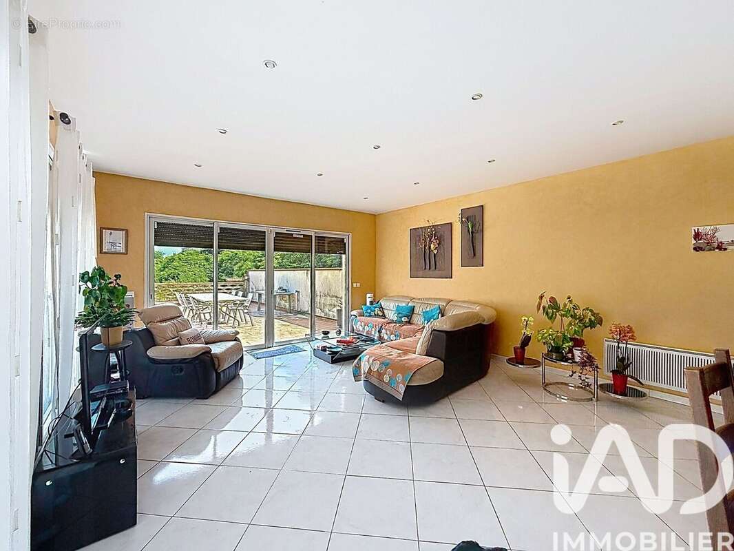 Photo 2 - Maison à NOISY-LE-SEC