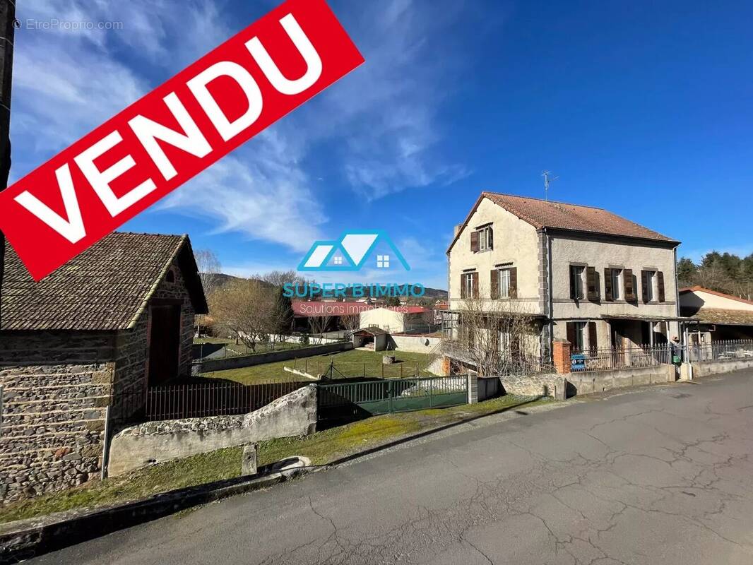 Maison à PAULHAGUET