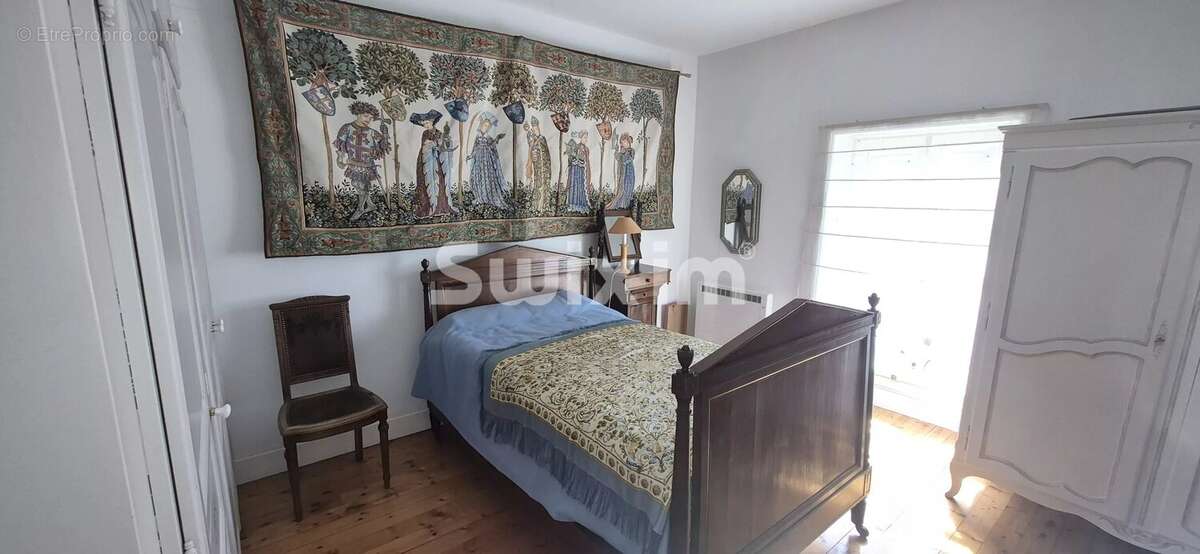 Maison à NOYERS