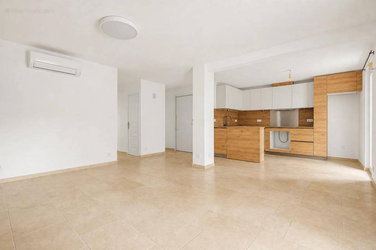 Appartement à EYGUIERES