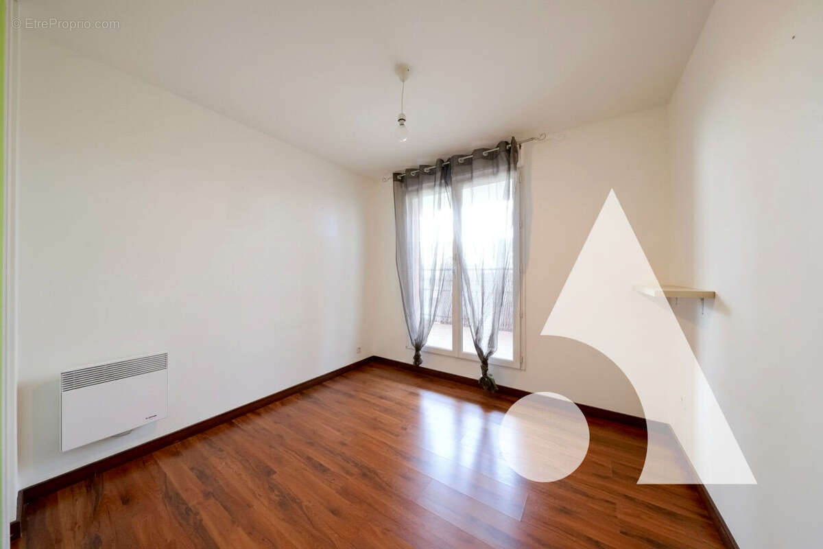 Appartement à CORBEIL-ESSONNES