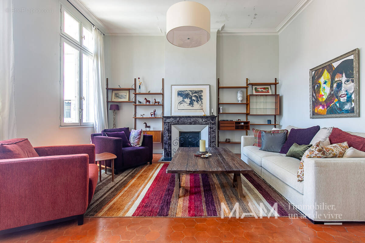 Appartement à MARSEILLE-6E