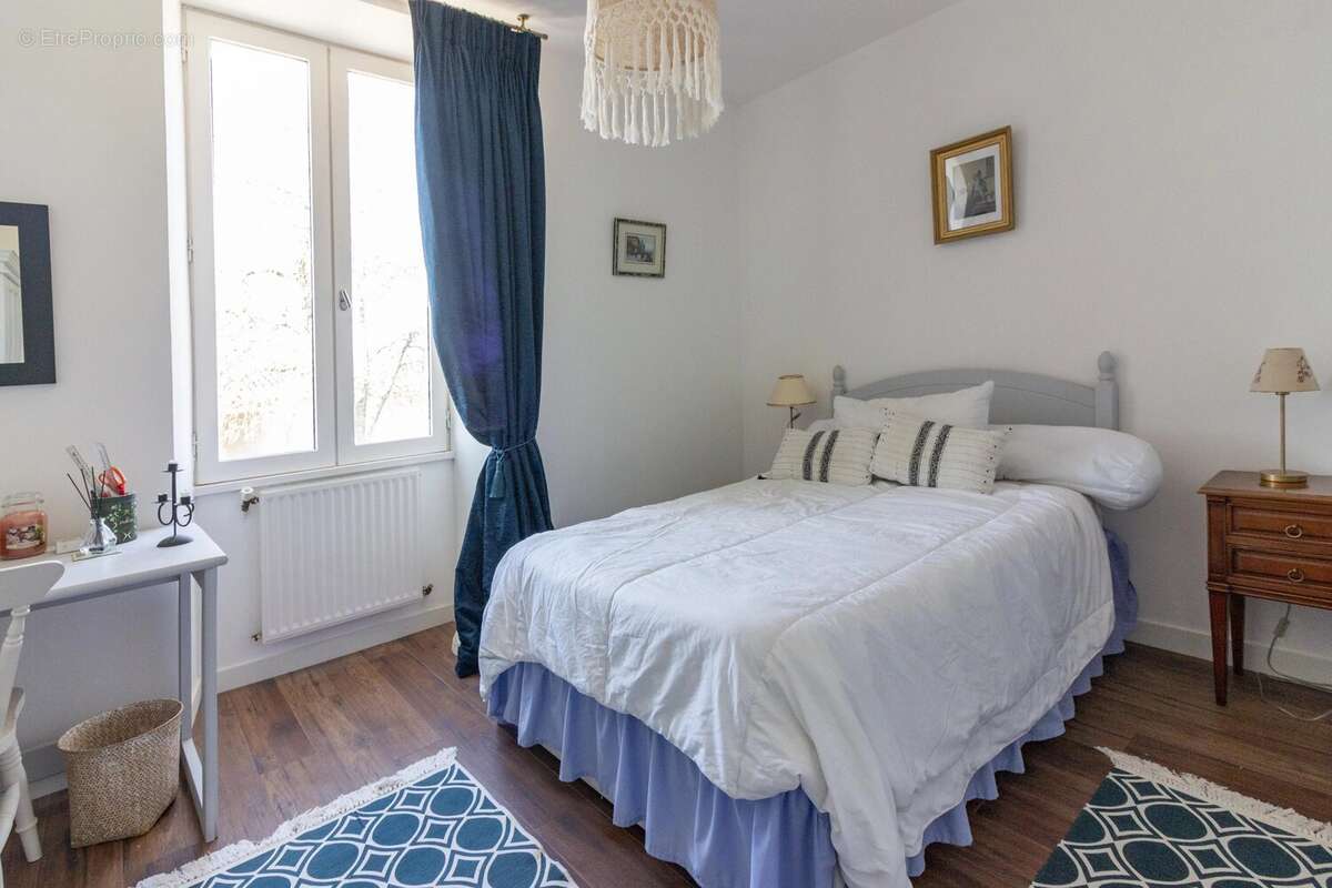 Maison à SAINT-SULPICE-DE-COGNAC