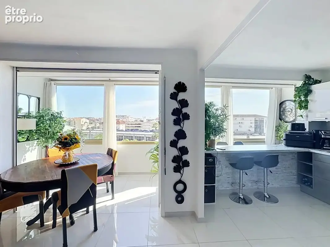 Cannes – lisière banane – dernier étage – 3 pièces – parking - photo 2
