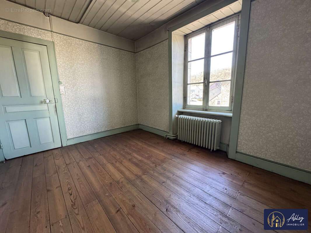 Maison à vendre YDES 4 pièces - Maison à YDES
