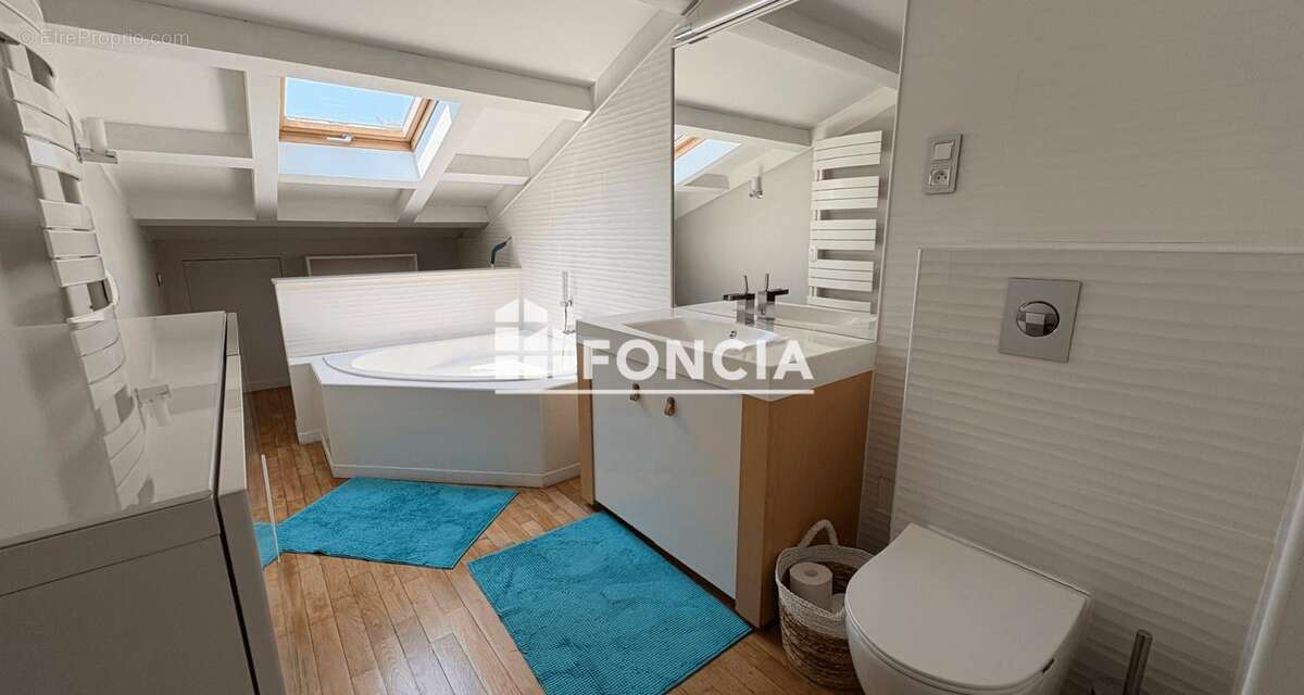 Appartement à CARQUEIRANNE