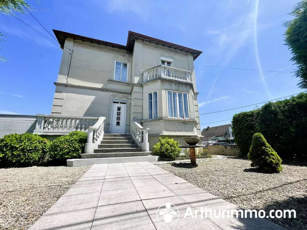 Maison à AUDINCOURT