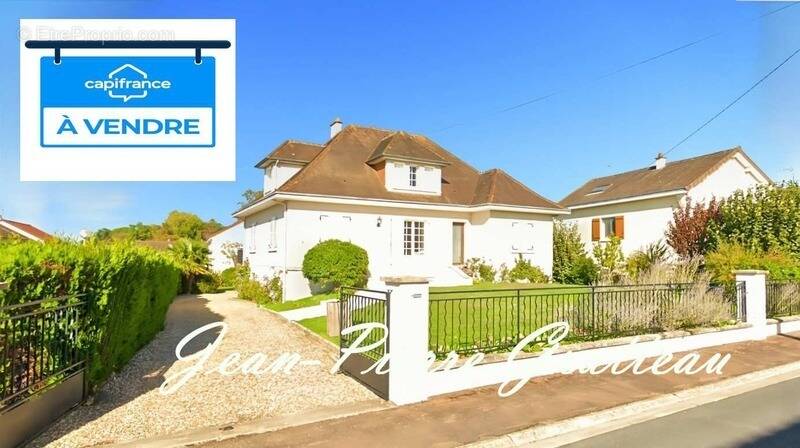 Maison à CHATELLERAULT
