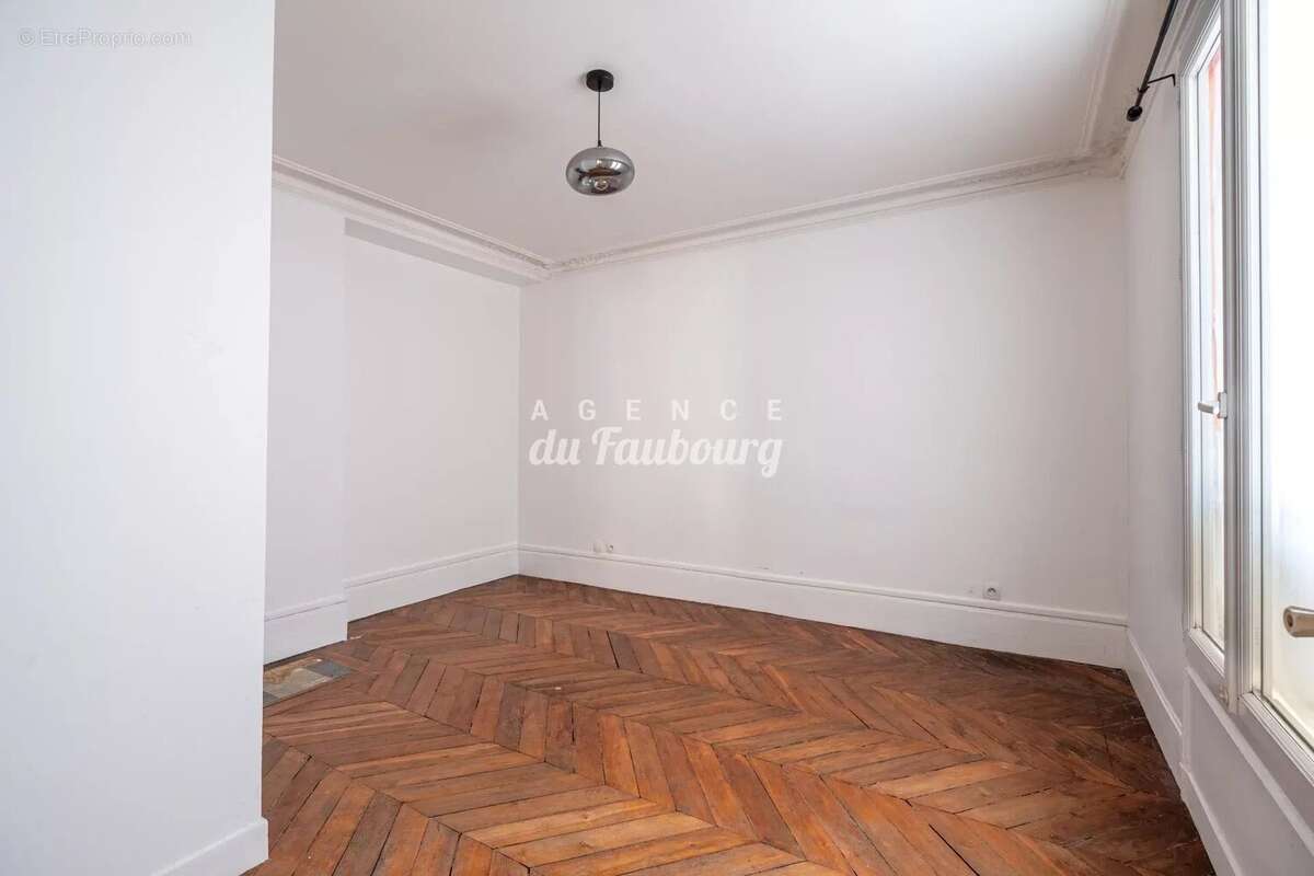 Appartement à PARIS-10E