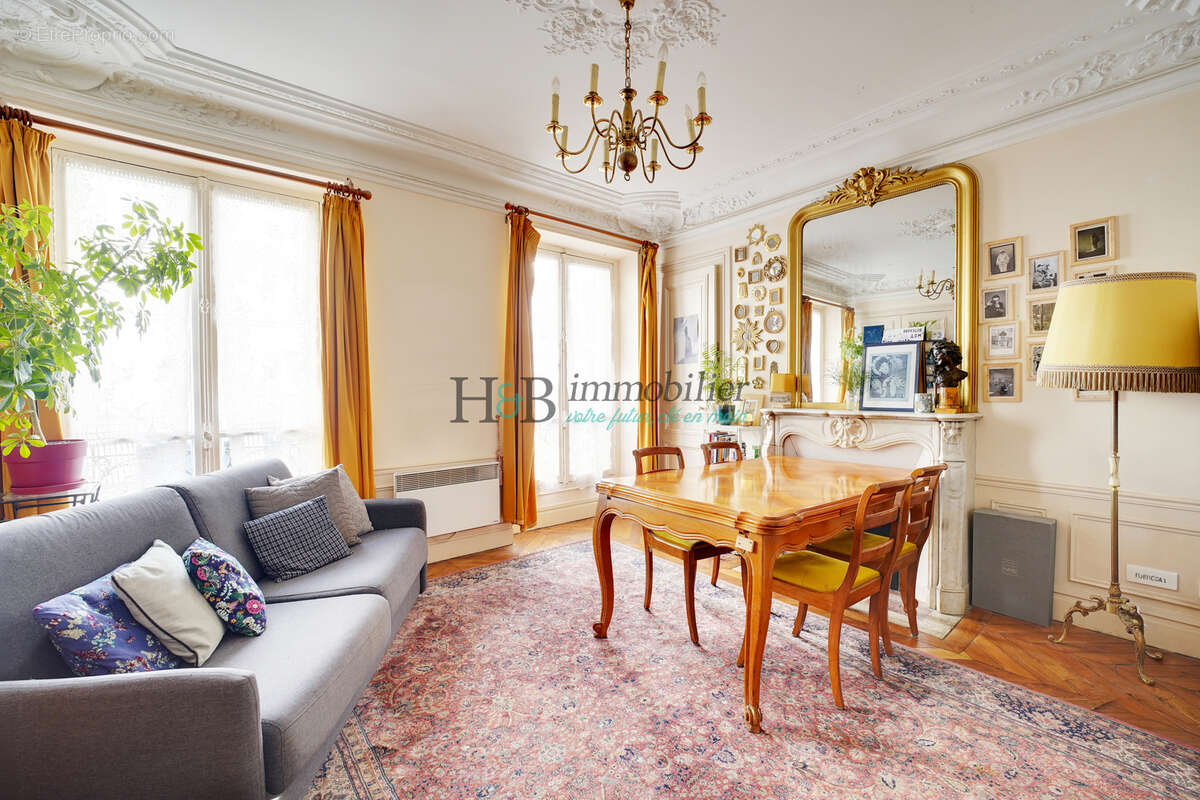 Appartement à PARIS-10E