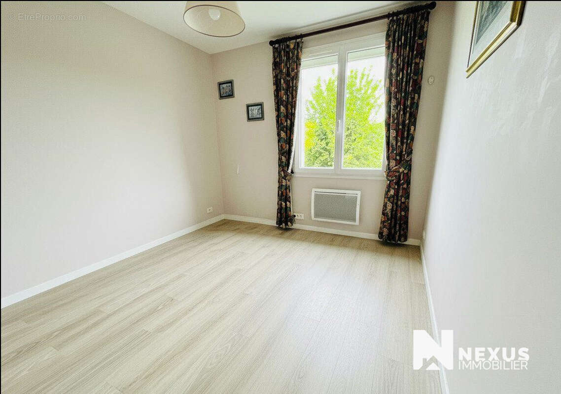 Maison à FRANQUEVILLE-SAINT-PIERRE