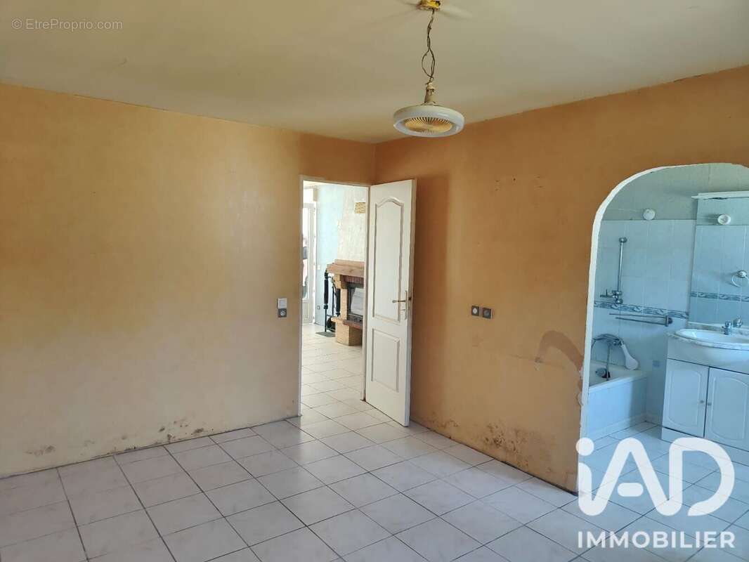 Maison 101 m² à Bessines  - photo 5