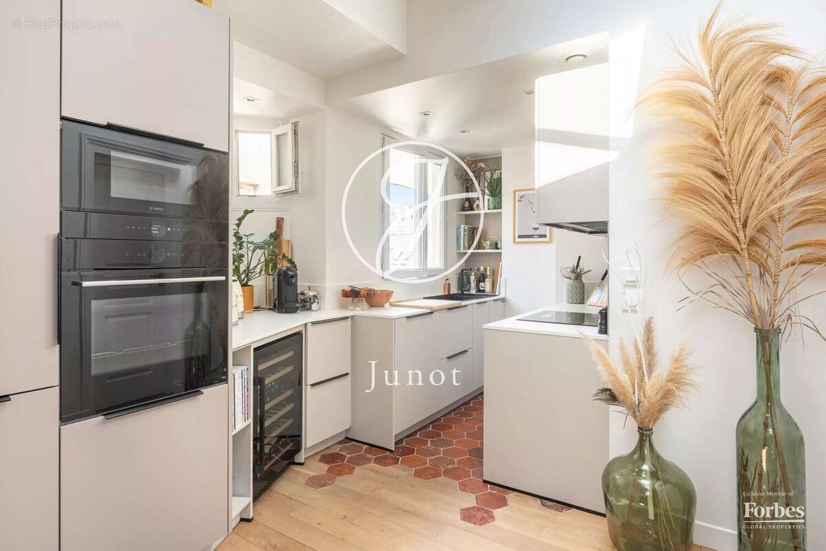 Appartement à PARIS-11E