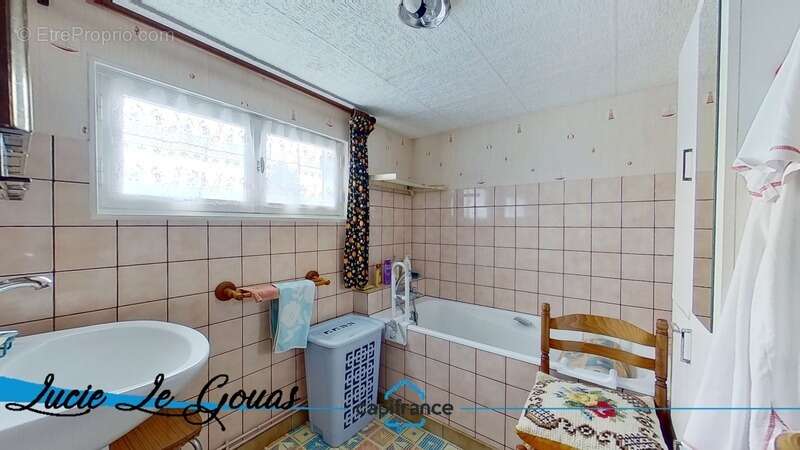 Maison de 220m² avec garage et jardin - photo 5