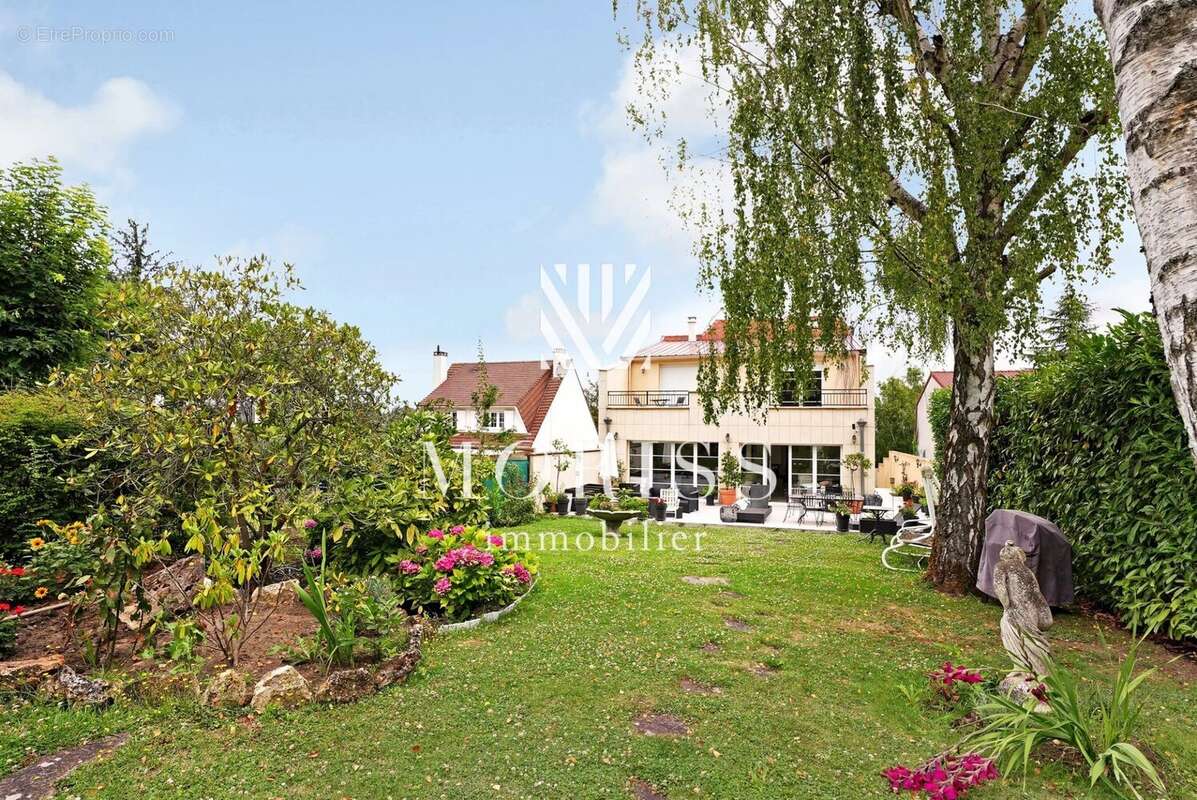 Maison à RUEIL-MALMAISON