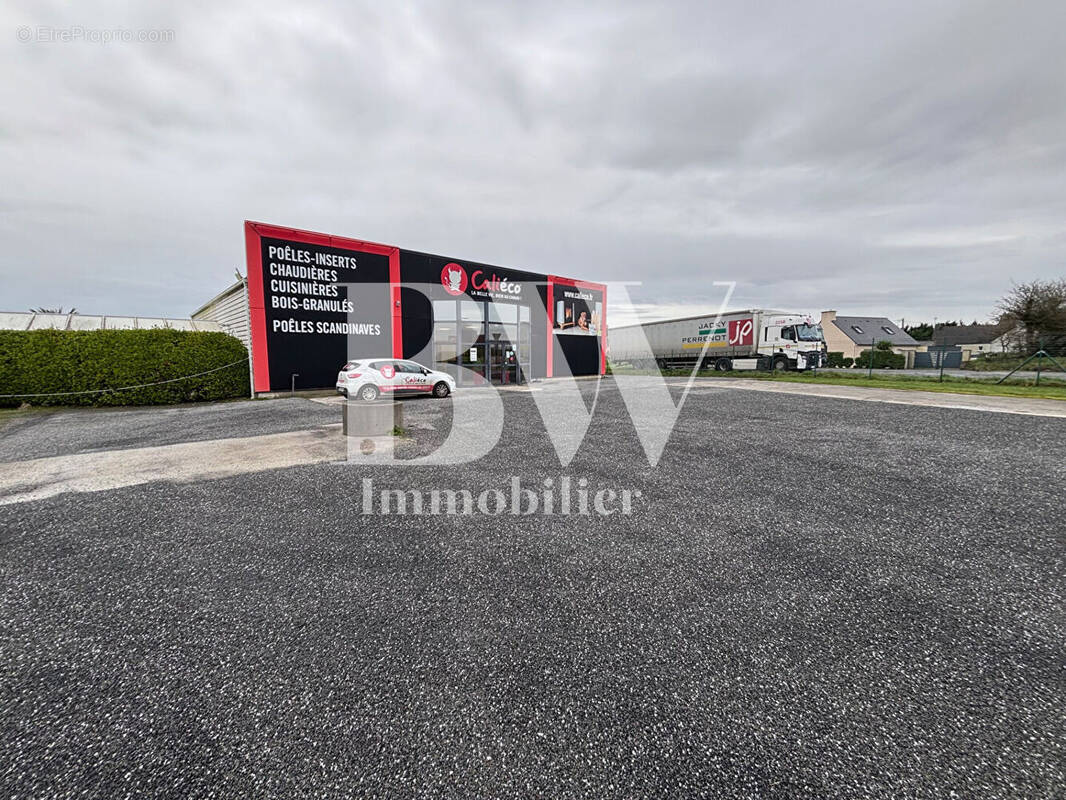 Commerce à PLOUEDERN