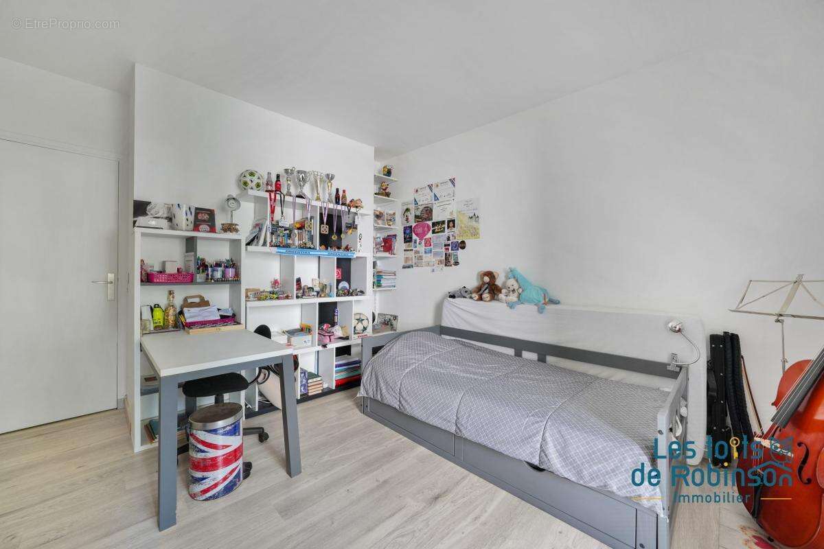 Appartement à LE PLESSIS-ROBINSON