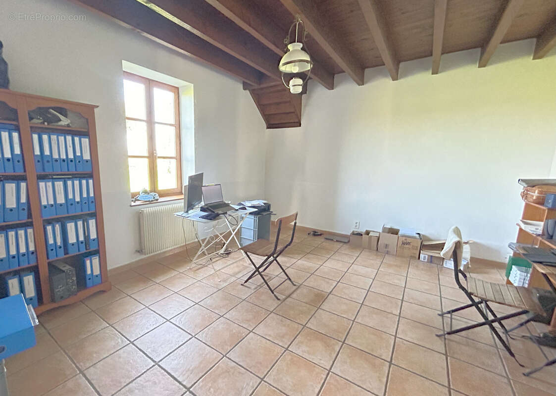 Maison à VILLARS-LES-DOMBES