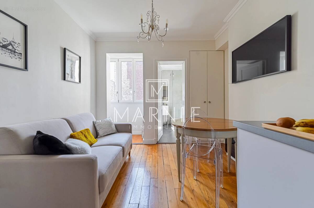 Appartement à PARIS-15E