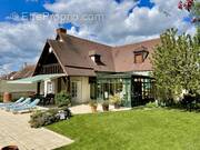 Maison à HOUDAN