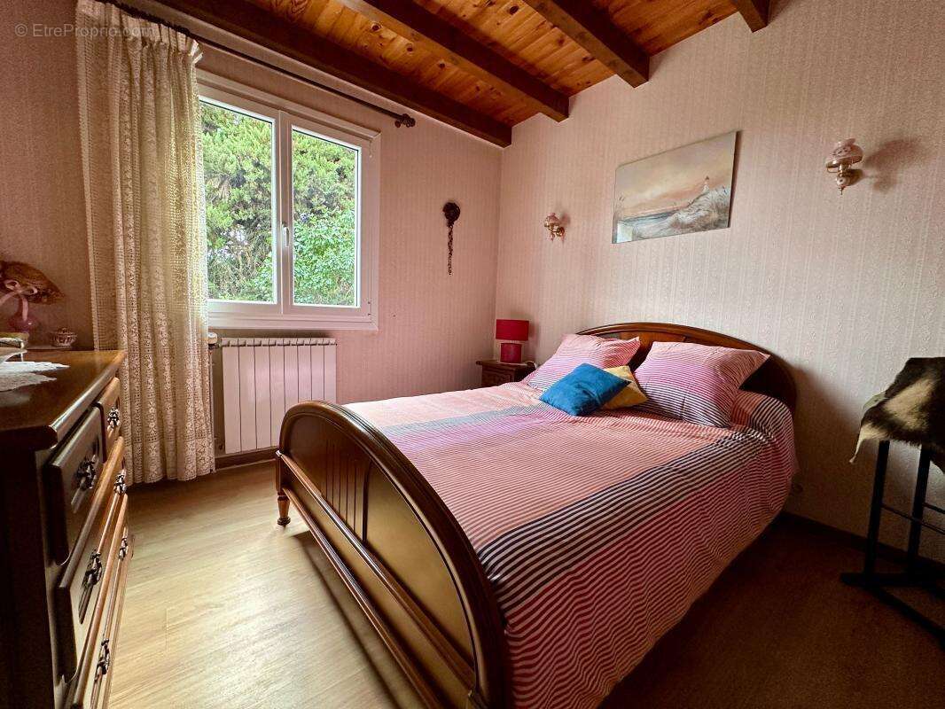 2 VILLAS  avec beau terrain et piscine - photo 27