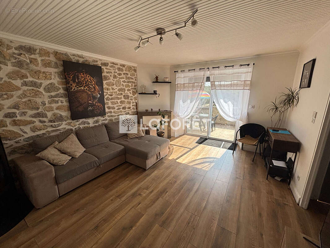 Maison 82 m² à Mouret  - photo 2