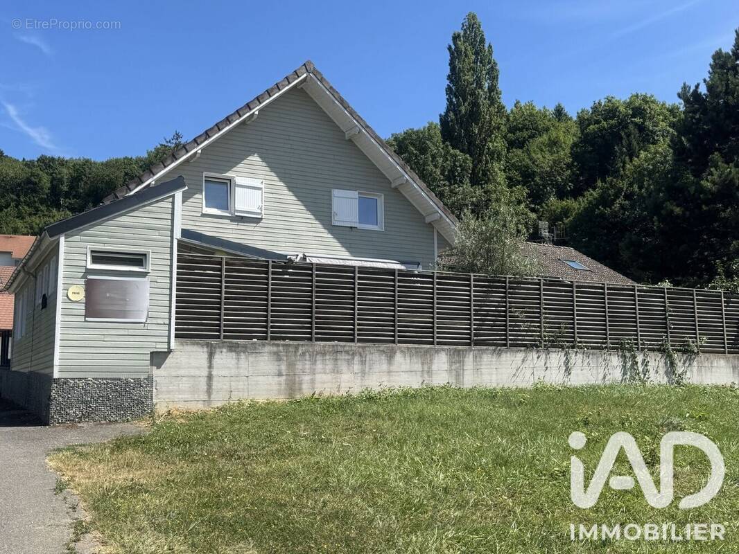 Photo 1 - Maison à CRANVES-SALES