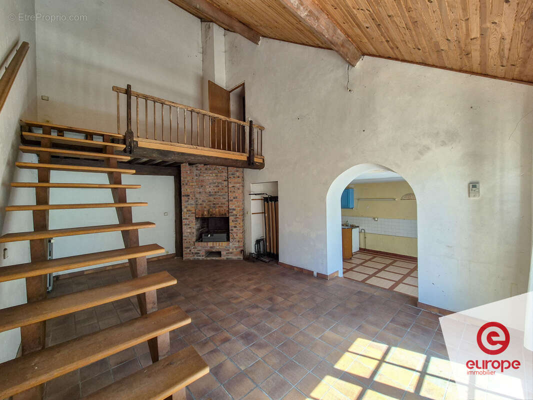 Maison à DORNECY