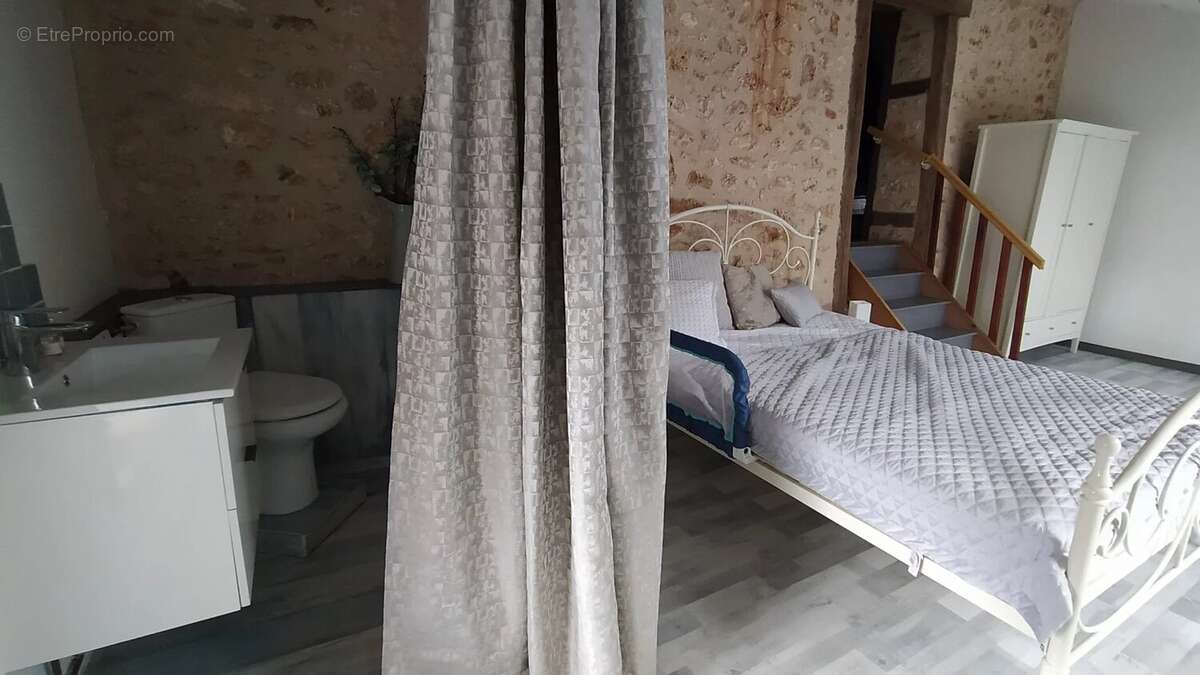 Maison de village spacieuse - photo 12