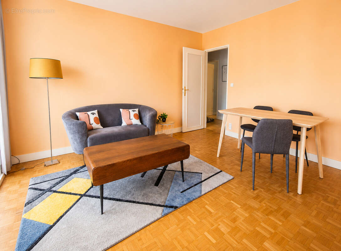 Appartement à PARIS-12E
