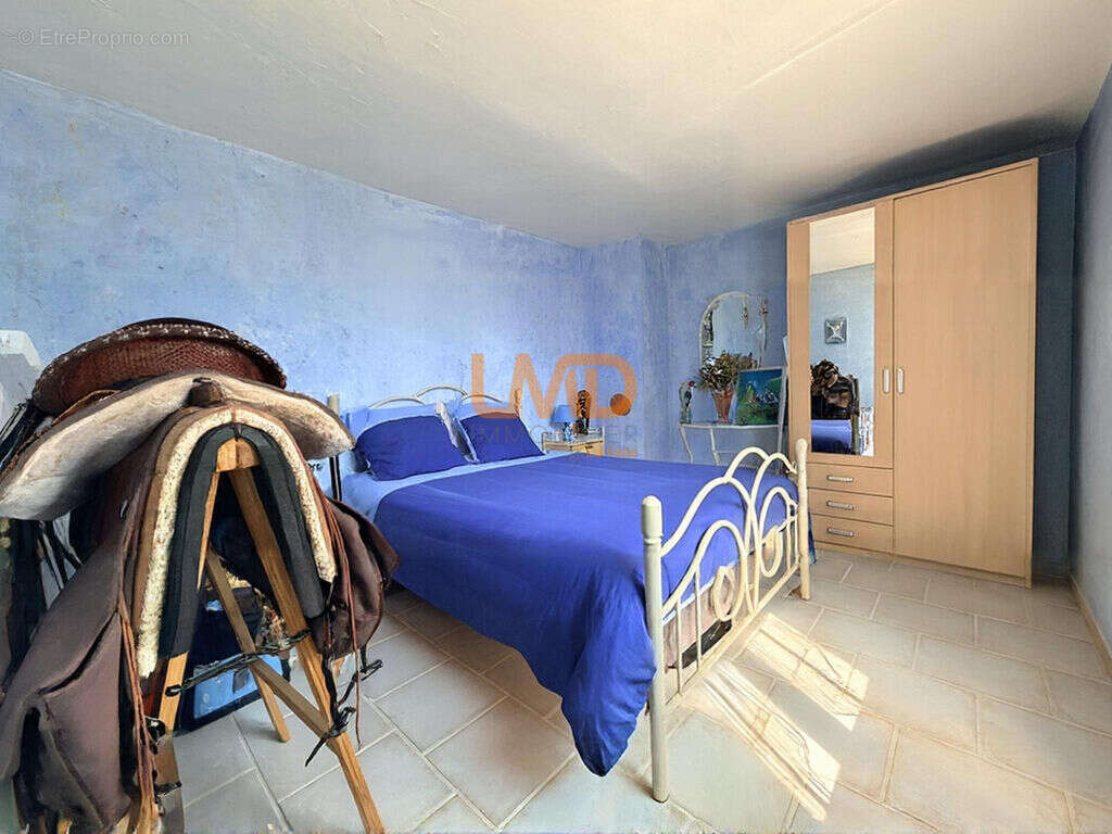 Propriété de 265 m², piscine, logements indépendants à Tourrette - photo 14