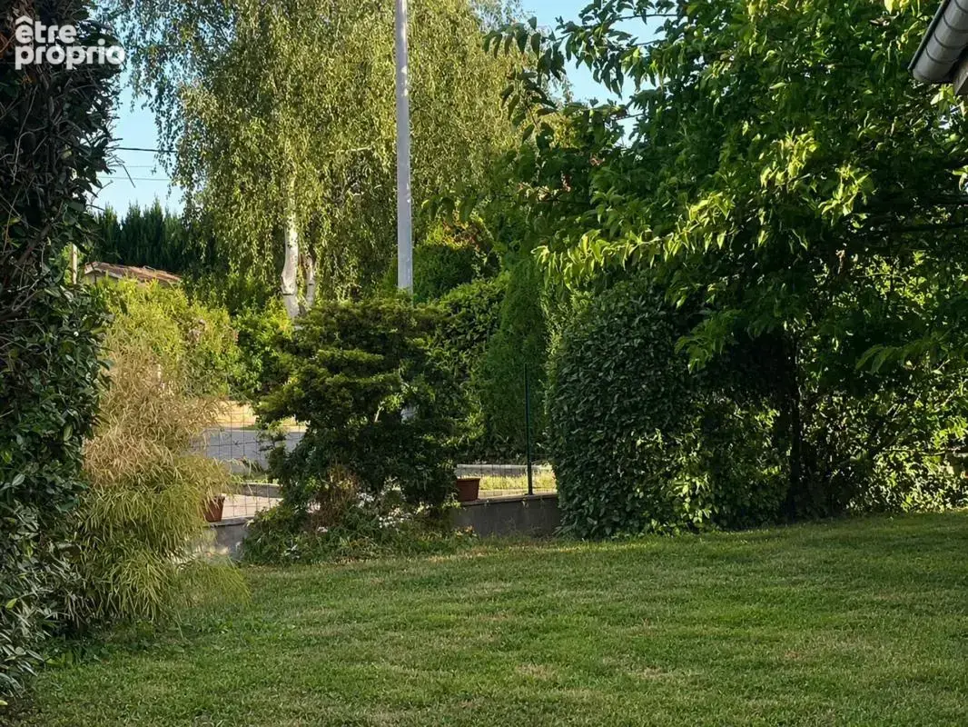 Maison 5 chambres savigneux (01) - photo 21