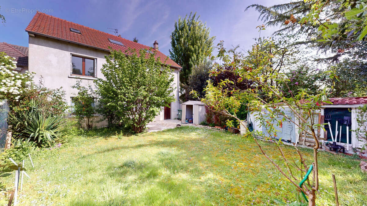 Maison à SAVIGNY-SUR-ORGE