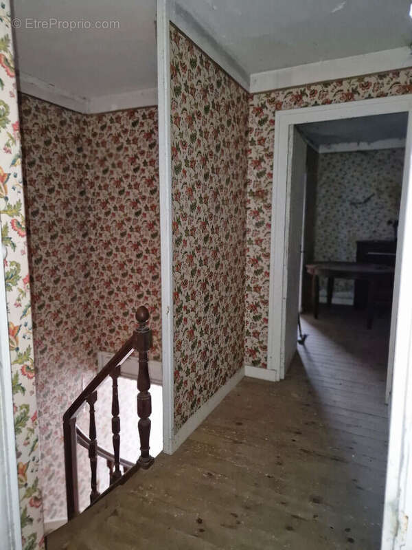 Maison à ROCHESERVIERE