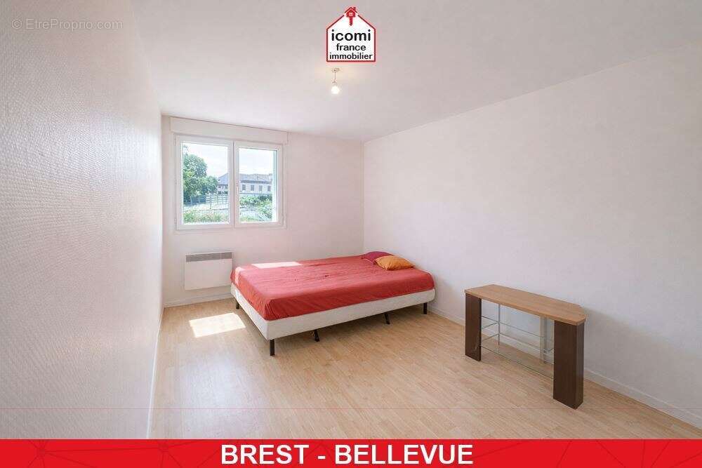 Finistere - brest (29200) - a vendre - appartement - t3 - lumineux - dalle beton - ascenseur - place de parking souterrain prive - photo 6