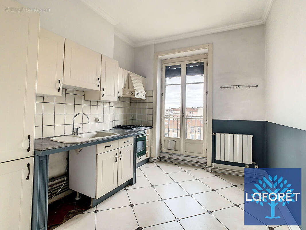 Lyon 7ème :  T3 (91 m2) avec balcon - photo 5