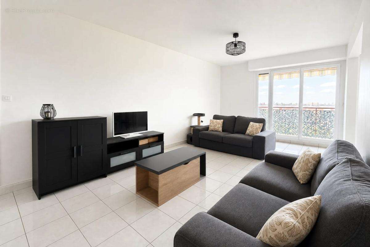 Appartement à RILLIEUX-LA-PAPE