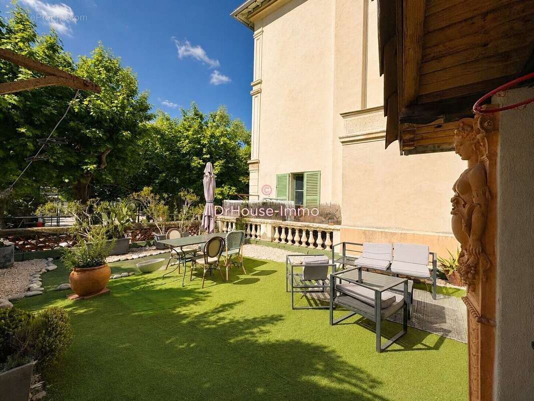 Appartement à VENCE
