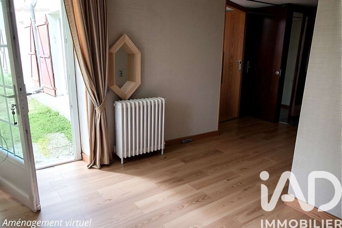 Photo 6