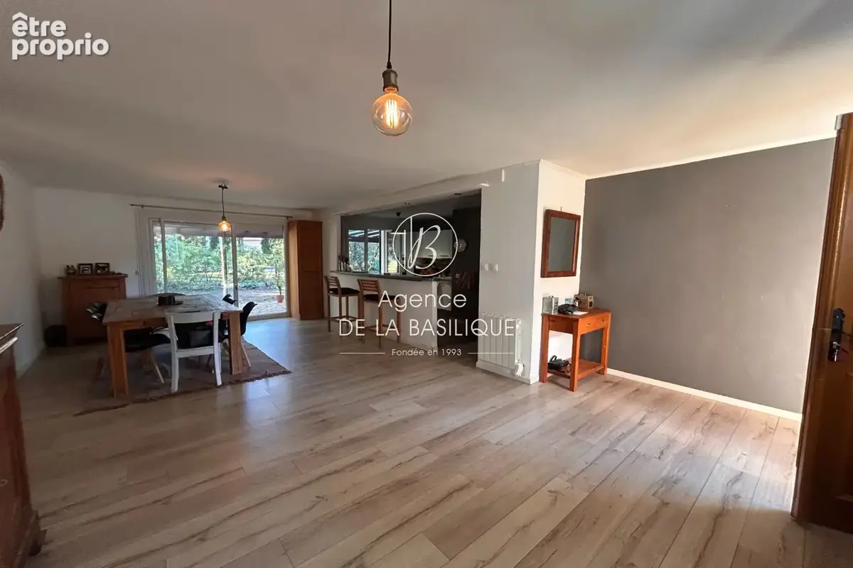 Maison 8 pièces 197 m² à vendre à Pourrieres (83910) - photo 5