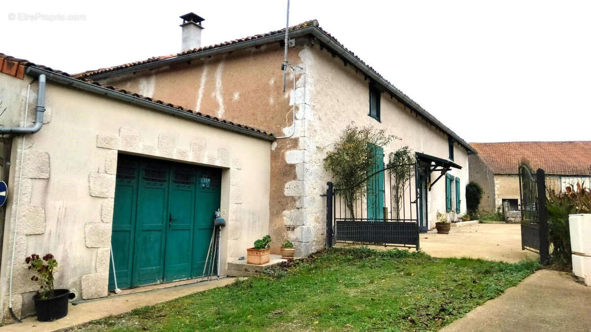 OVERVIEW - Maison à LE VIGEANT