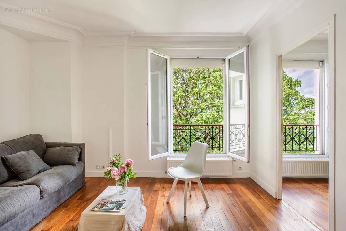 Appartement à PARIS-19E